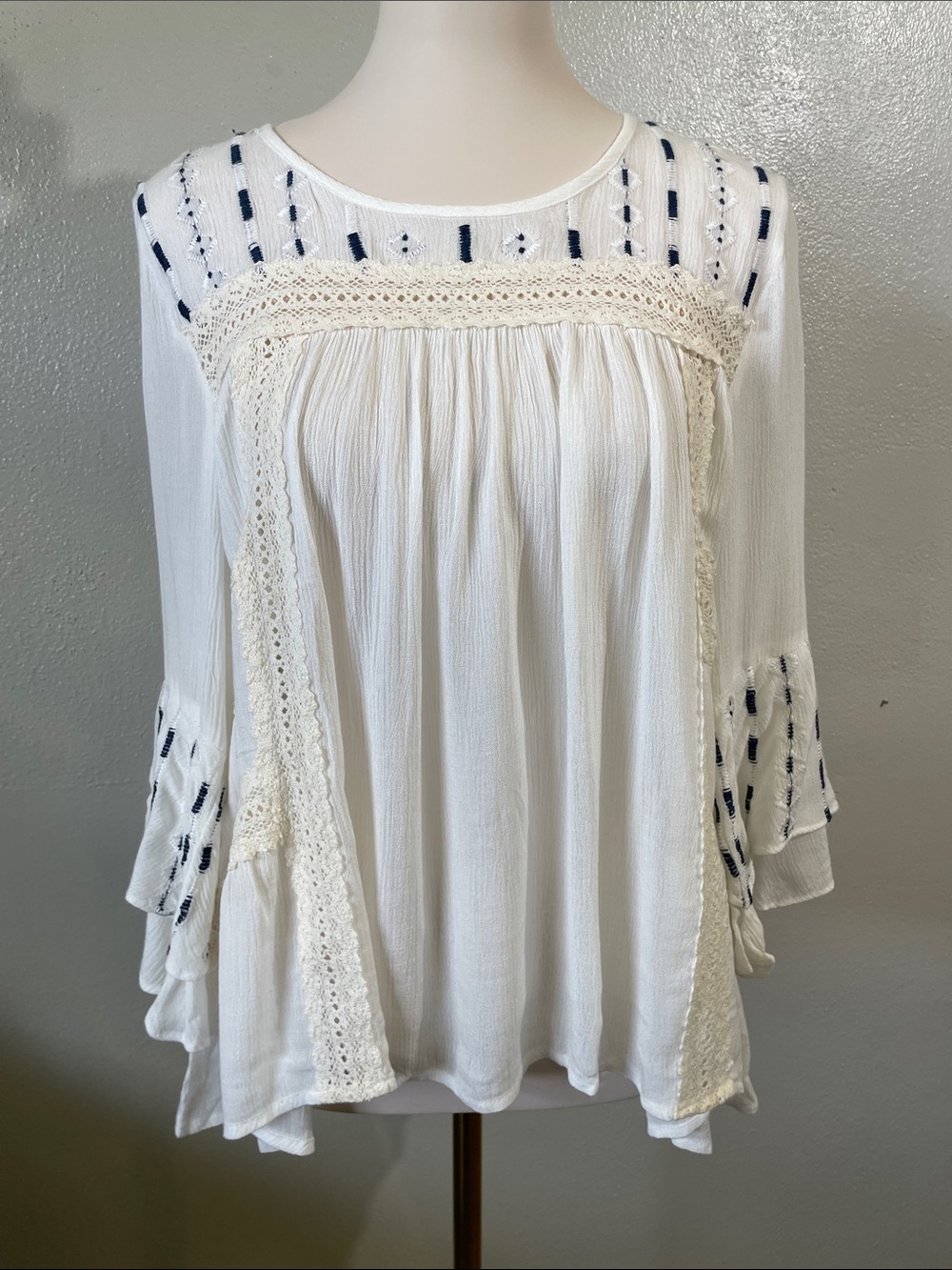 POL Cream Crochet Lace Gauze Bell Sleeve Boho Peasant Flowy Babydoll Top Small